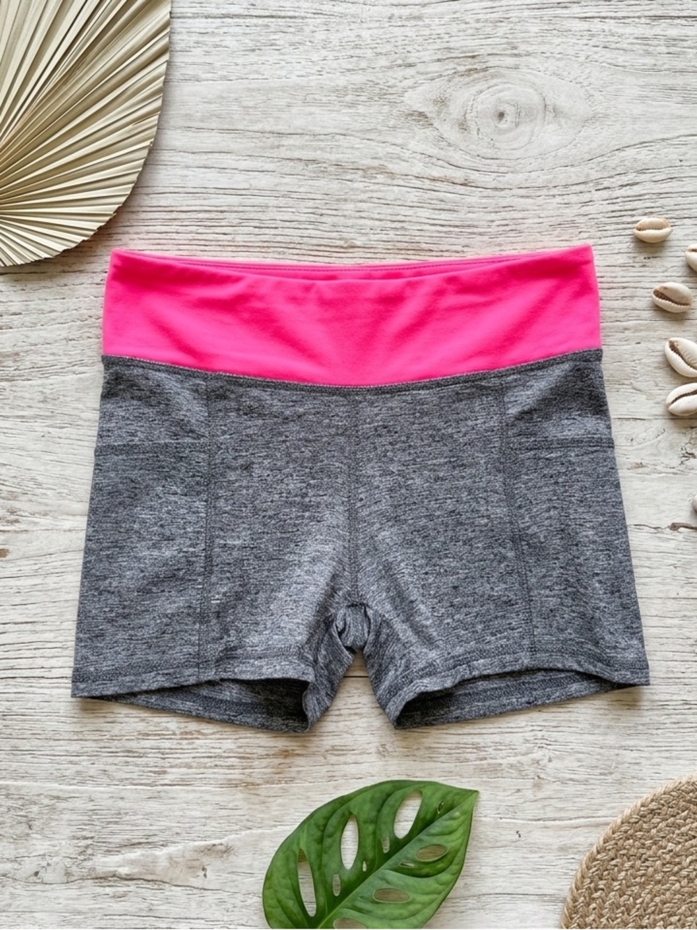 PRESTIGE  Active Go-Dry Compression Shorts Heather Gray Pink Waistband Medium